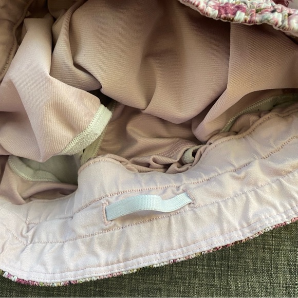 🌸LULULEMON TRACKER SHORT V 4”-BLOSSOM SPRITZ MULTI🌸 - Picture 10 of 11